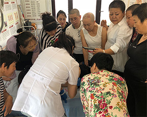 刺血疗法竟然能给患者带来如此显著的帮助，你知道么？
